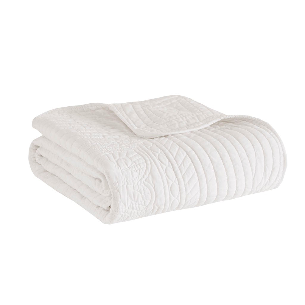 Tuscany Oversized Quilted Throw with Scalloped Edges