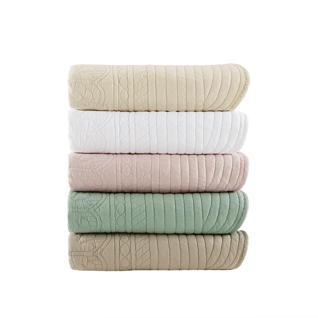 Tuscany Oversized Quilted Throw with Scalloped Edges
