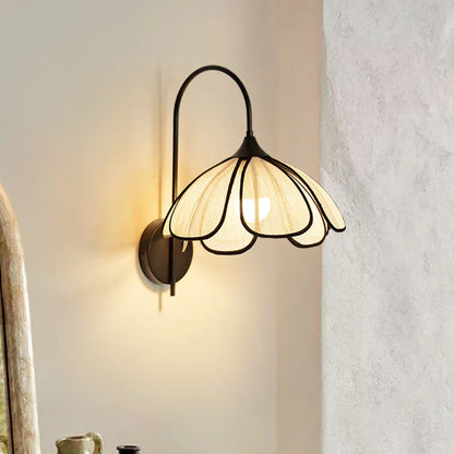 Petal Bloom Wall Lamp