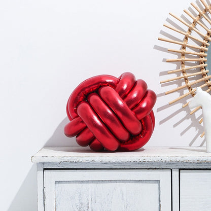 Twist Pillow Knot Round